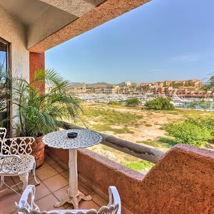 Chic Cabo San Lucas Getaway < 2 Miles to Beaches!