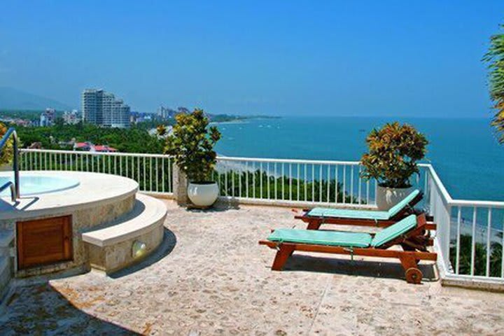 Terraza con jacuzzi