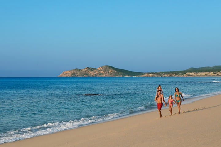 The hotel offers access to the beach