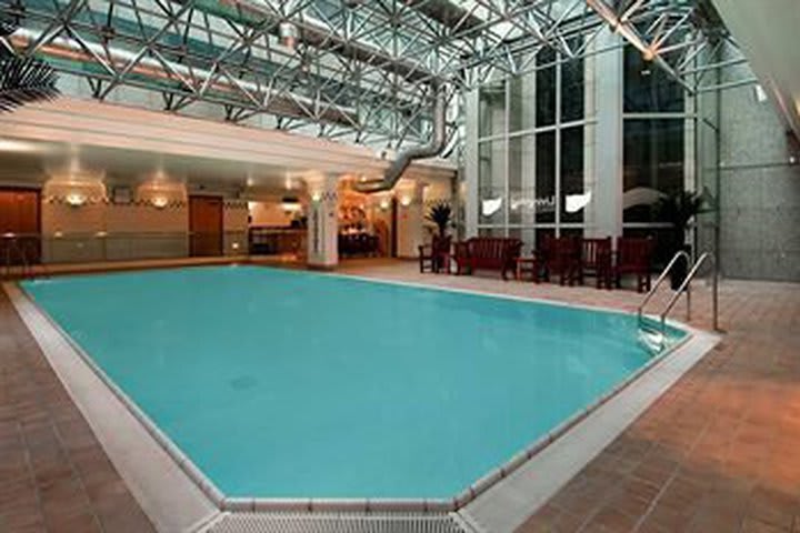 The Hilton London Metropole hotel has a heated indoor pool