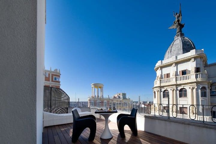 Algunas habitaciones del Vincci Vía 66 tienen terraza con vista a la ciudad de Madrid