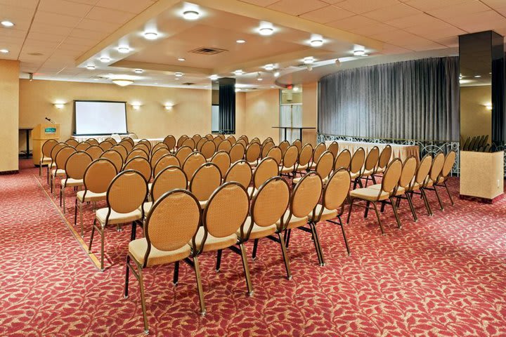 Organiza tus eventos en el Holiday Inn and Suites de Vancouver