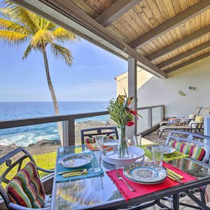 Airy Oceanfront Kailua-kona Gem w/ Community Pool