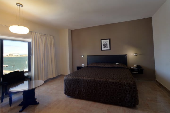 Superior king guest room