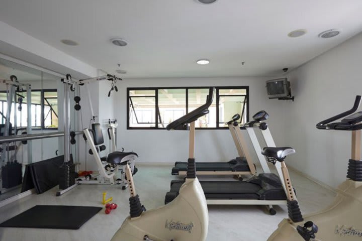 Transamerica Executive Chacara Santo Antonio has a fitness center