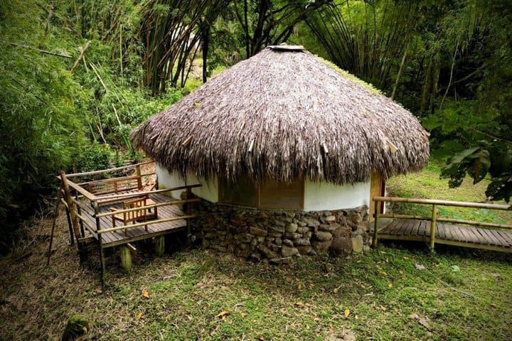 Exterior de una cabaña