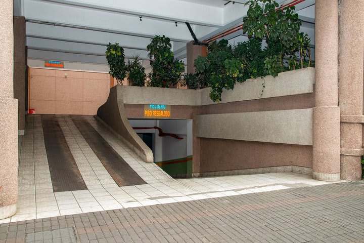 Access to the parking area