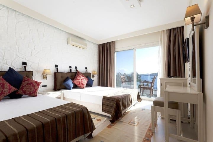 Deluxe Room, Balcony, Sea View