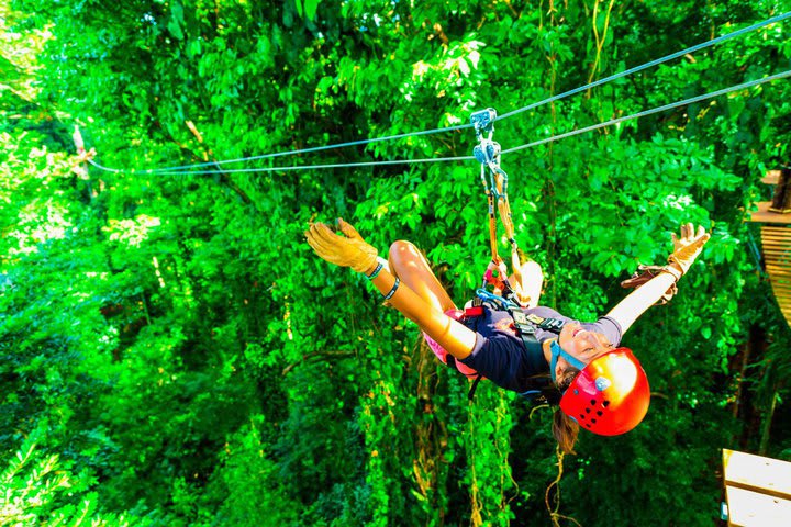 Zip line tour