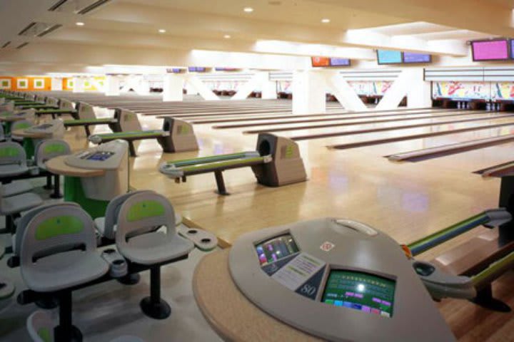 Shinagawa Prince Hotel in Tokyo has a bowling