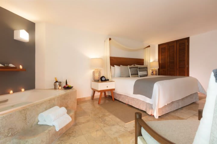 Spa suite with Jacuzzi oceanfront - free wifi