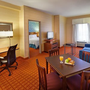 Fairfield Inn and Suites by Marriott Toronto Airport