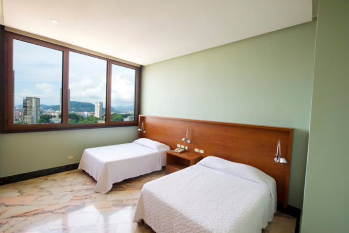 Torres de Alba Hotel & Suites posee 190 habitaciones