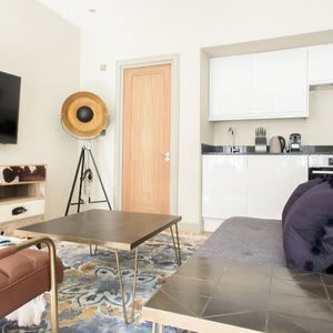 The Mayfair Parade - Trendy 1bdr Pied-a-terre in Central London