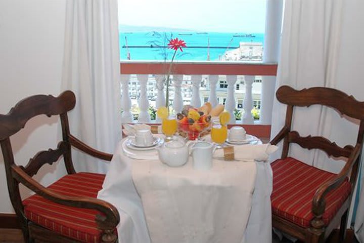 Desayuno en la habitación en el Pousada Villa Carmo, hotel en Salvador