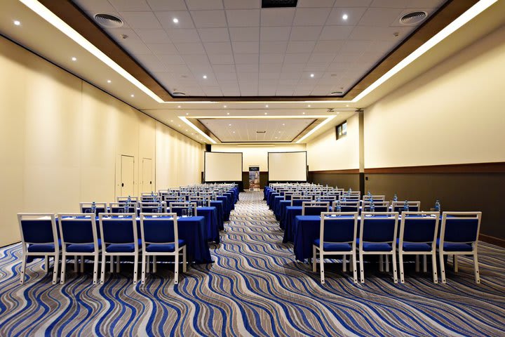 Conference facilities can accommodate up to 720 guests