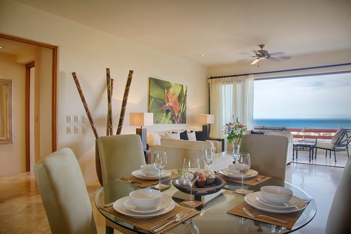 Table and chairs in a suite