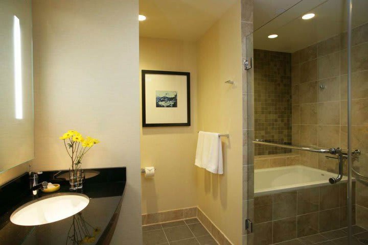 Guest bathroom at the Miyako Hybrid hotel in the east of Torrance