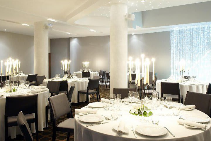 Le Meridien Barcelona offers conference facilities to accommodate up to 240 guests