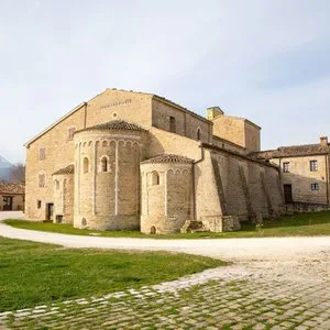Hoteles en Apiro, Italia - PriceTravel