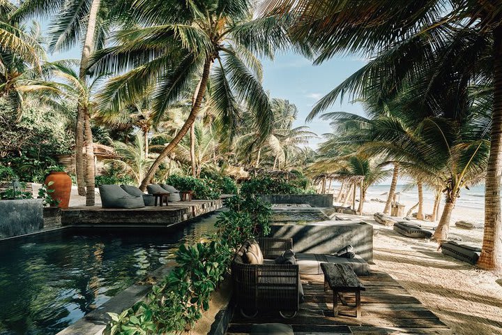 Piscina y playa