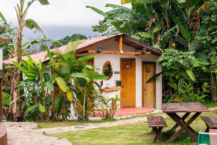 El hotel está dentro de una finca cafetera