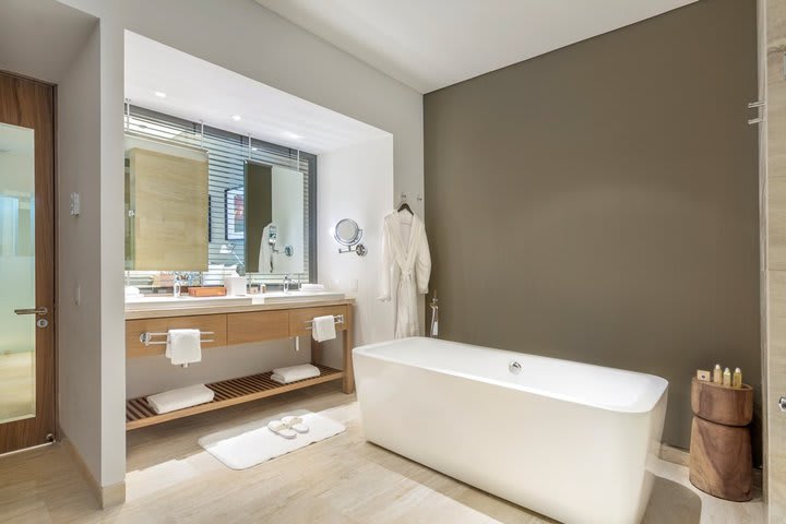 Private guest bathroom in a suite