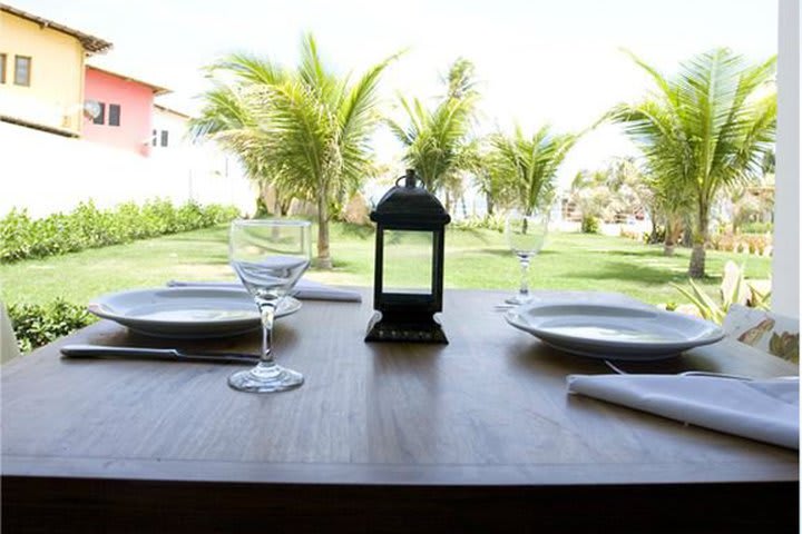 The restaurant at the Villa da Praia hotel has an outdoor terrace