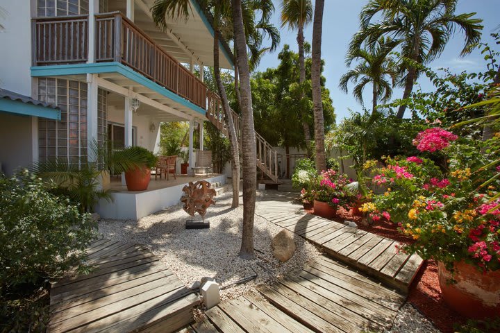 Guest rooms with balcony or terrace