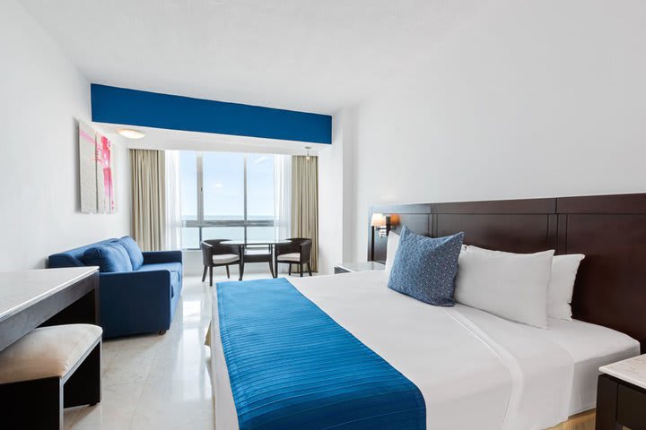 Deluxe king guest room with ocean view