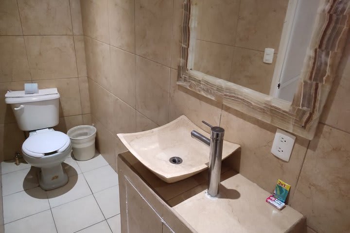 Baño de una habitación sencilla