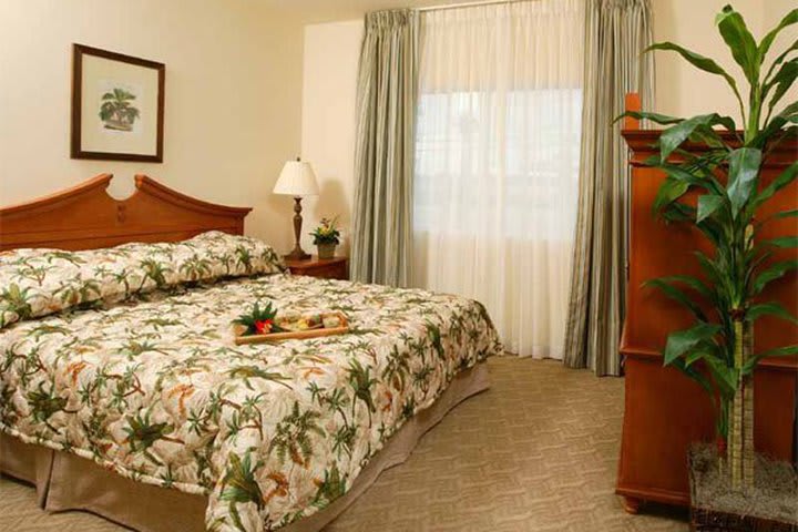 Guest room with two bedrooms at the Tahiti Resort in Las Vegas