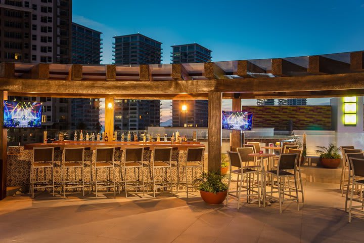 Bar en el área de la terraza