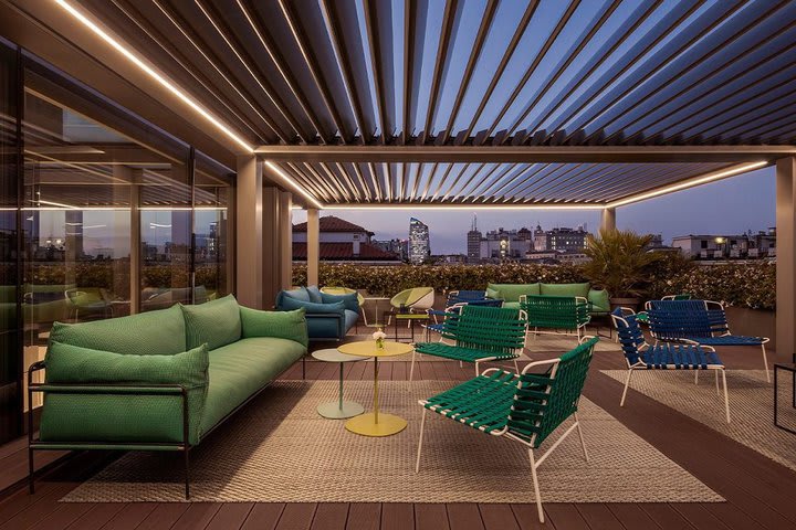 Rooftop Lounge