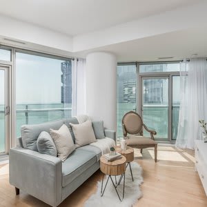 Elegant condo with stunning lake & views