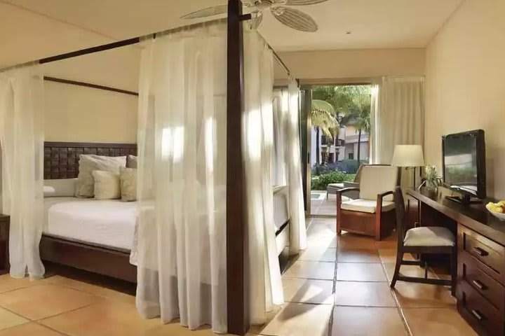 Img - Romance Privileged
