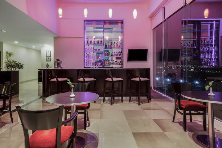 Lounge bar