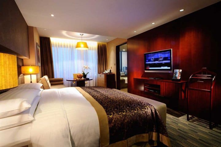 Superior king guest room at the Crowne Plaza Zhongguancun in Beijing