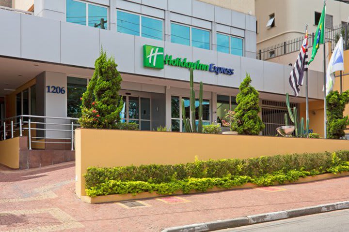 Entrada principal del Holiday Inn Express Sumaré Ave - São Paulo