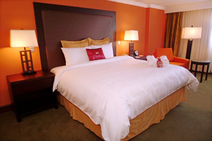 Crowne Plaza San Jose has connecting rooms