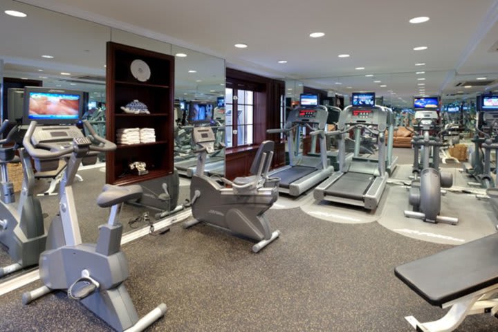 Gimnasio en The Excelsior Hotel