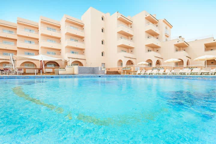 PriceTravel - Viaja fácil, sin pretextos