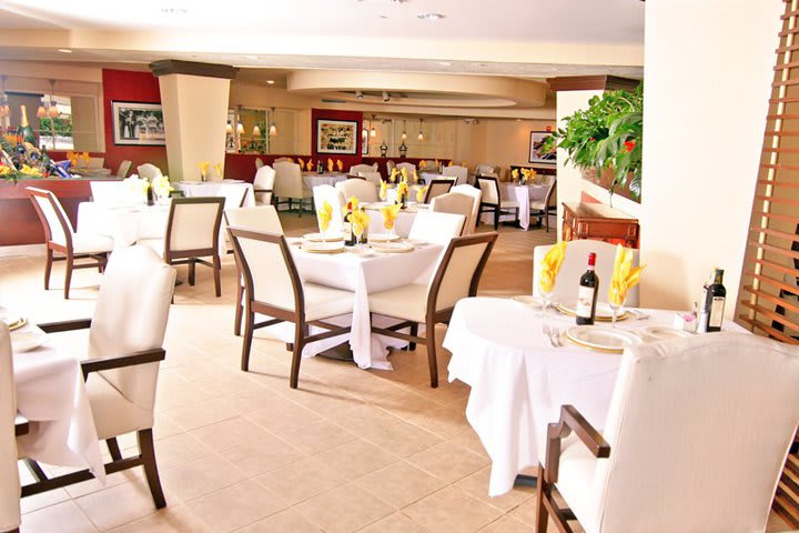 Deauville Beach Resort offers two restaurants