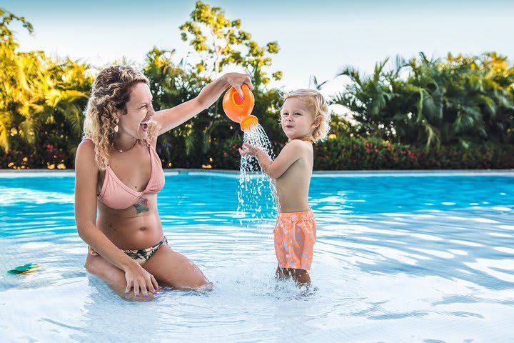 Disfrutando la piscina