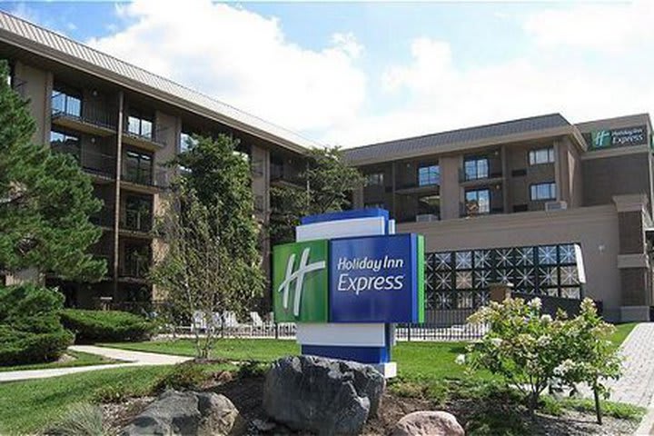 Holiday Inn Express Rolling Meadows Schaumburg