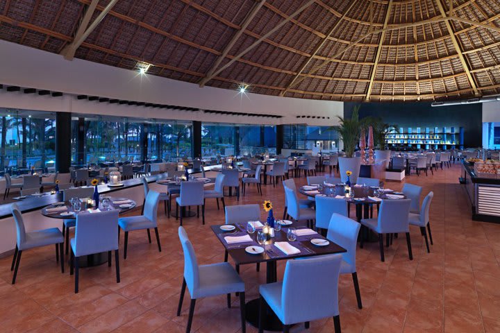 El restaurante Isla es de comida caribeña