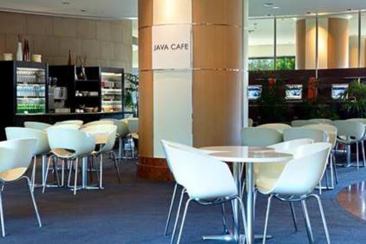 Hotel Hilton Tokyo Narita Airport cuenta con varios restaurantes