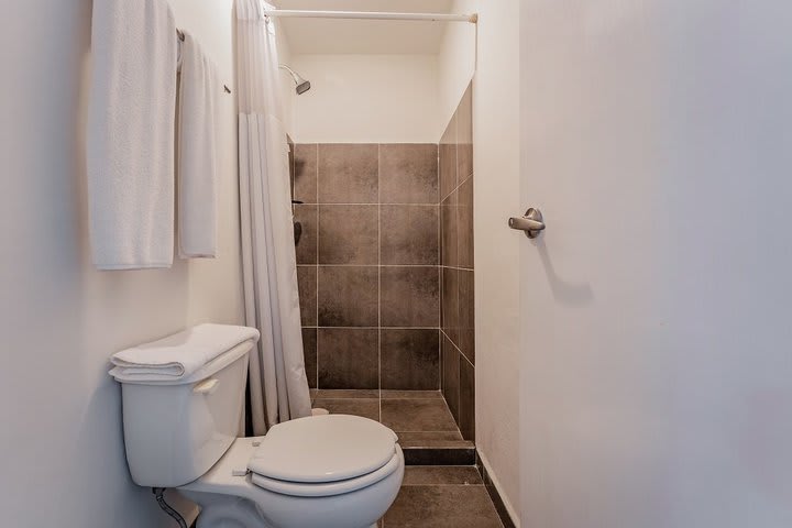 Baño de una habitación estándar