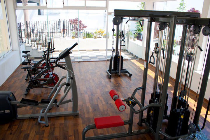 Fitness center at Hotel Morales in Guadalajara