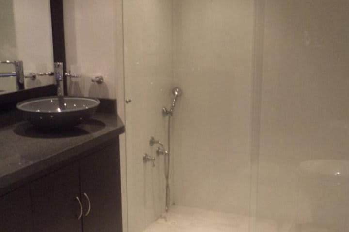 Baño de la suite ejecutiva